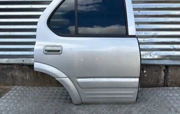 Opel Frontera B Rear door