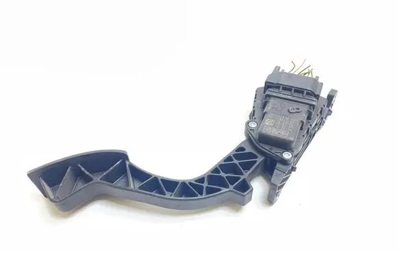Ford Focus Accelerator throttle pedal 4M519F836AH 6PV00864101