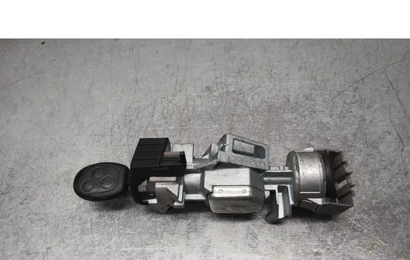Ford Focus C-MAX Ignition lock 3M513F880AC