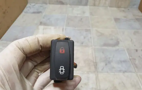 Renault Trafic II (X83) Central locking switch button 26488 041254A