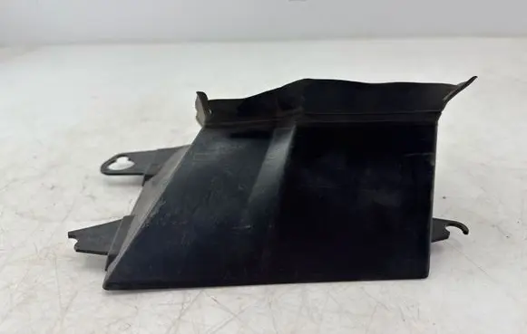 Volkswagen Golf VII Intercooler air channel guide 5G0117333C