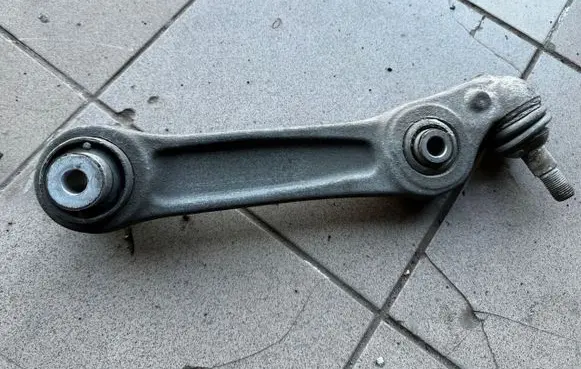 BMW 5 F10 F11 Front control arm 31128873900 EN6082T6 8873900