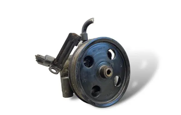 Ford Focus Power steering pump 4M513A696AE