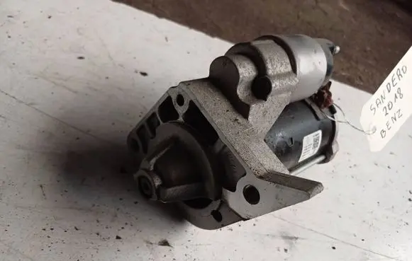 Dacia Sandero Starter motor 233002596R 0201192047