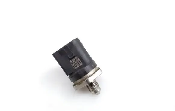 Audi A3 S3 8P Fuel pressure sensor 0261545035