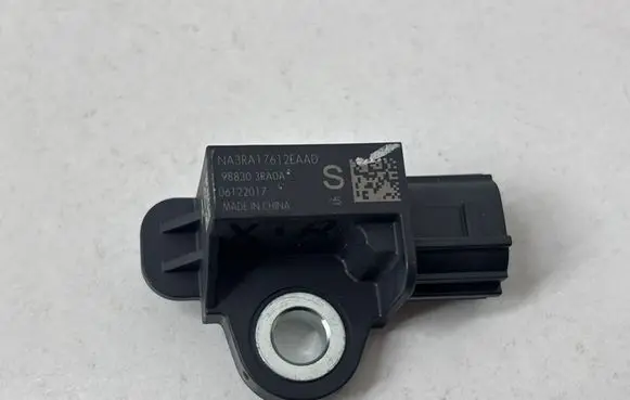 Nissan X-Trail T32 Airbag deployment crash/impact sensor 988303RA0A NA3RA17612EAAD 06122017