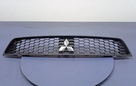 Mitsubishi Colt Front grill 7450A457