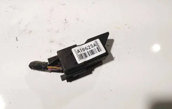 Glow plug pre-heat relay