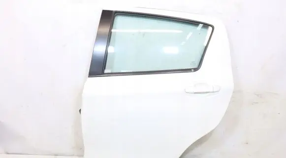 Toyota Yaris Rear door 