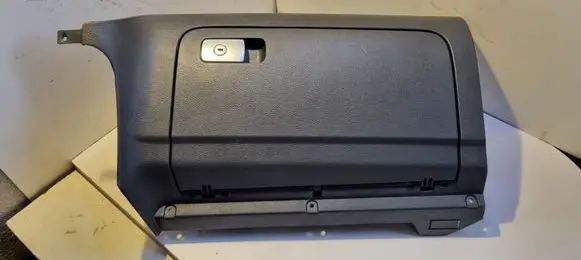 Volkswagen Golf V Glove box 1K1857290