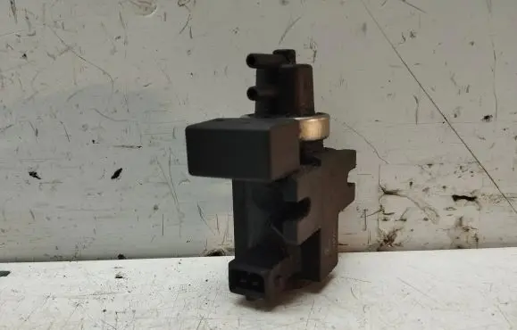 Volkswagen PASSAT B5 Turbo solenoid valve 7219c320