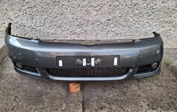 Toyota Corolla Verso AR10 Front bumper 