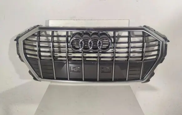 Audi Q3 F3 Front bumper upper radiator grill 83A853651E 83A853651F Q3A0326