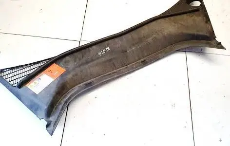 Tesla Model S Wiper trim 100632900D