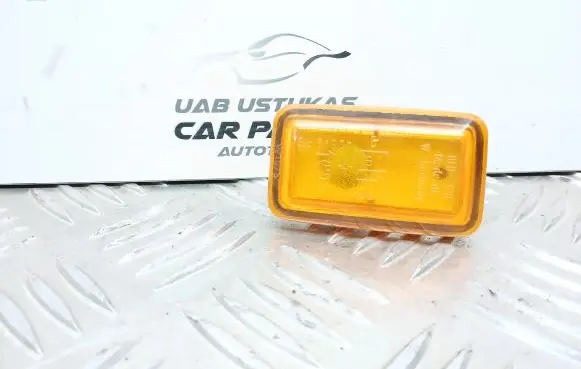 Volkswagen Golf II Front fender indicator light 42649R6