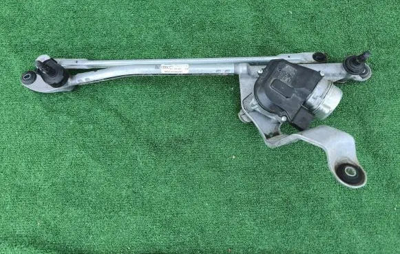 Audi A6 S6 C8 4K Front wiper linkage and motor 4K1955023