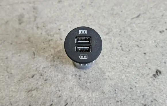 Porsche Macan (95B) USB socket connector 95B035222