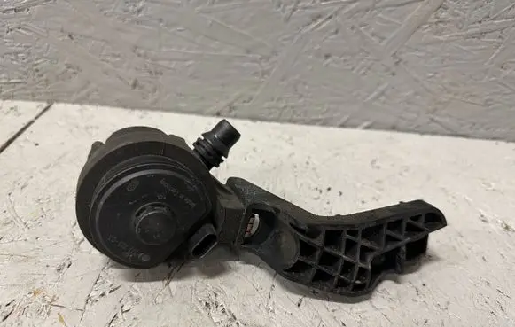 BMW 7 G11 G12 Electric auxiliary coolant/water pump 9372723