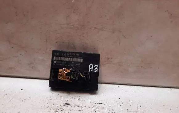 Audi A3 S3 8P Comfort/convenience module 8P0959433 05600600 S00407H02