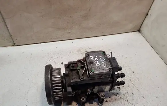 Audi A6 S6 C5 4B Fuel injection high pressure pump 0470506006