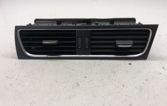 Audi A5 Sportback 8TA Dash center air vent grill 8T2820951B
