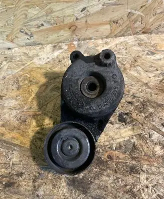 Mercedes-Benz E W211 Alternator belt tensioner A6422001370 6422001370 A1372020119