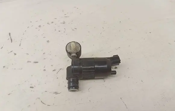 Ford Mondeo MK V Windscreen/windshield washer pump BA8317664AA