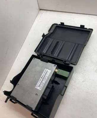 Audi A4 S4 B8 8K Bluetooth control unit module 8T0862335E