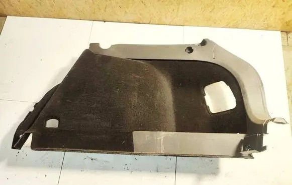 Volkswagen Golf V Other trunk/boot trim element 1k98674281 1k9867428.1