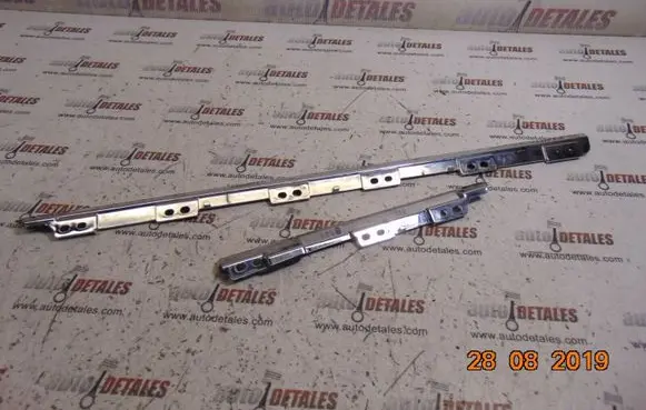 Toyota Avensis T270 Dashboard glove box trim 5547505220
