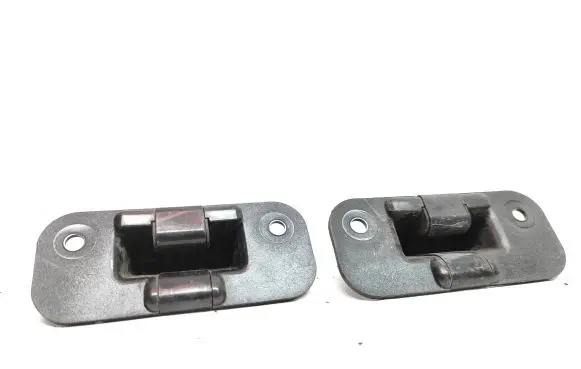 Renault Trafic III (X82) Front door lock loop/hook striker 075742 67277