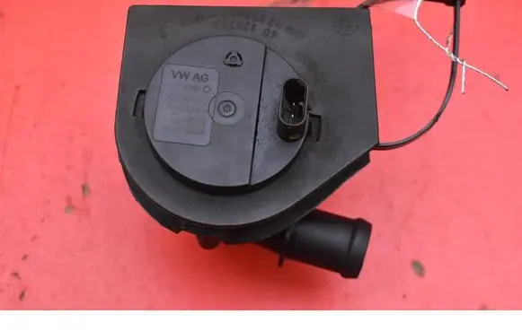 Skoda Octavia 985 Water pump 5Q0965567