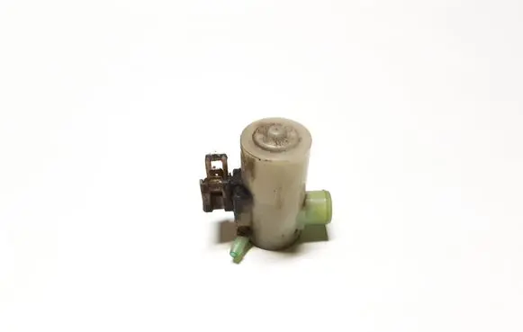 Subaru Forester SF Windscreen/windshield washer pump