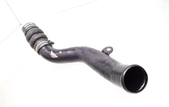 Ford Focus Intercooler hose/pipe T894A