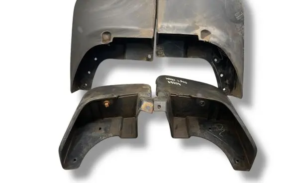 Mitsubishi L200 Mudguards set 5370A841