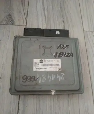 Seat Ibiza IV (6J,6P) Engine control unit/module ECU 03F906070P