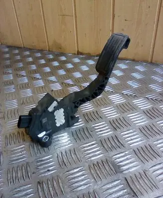 Toyota Yaris Accelerator throttle pedal 781100D010