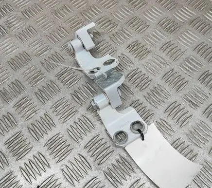 Maserati Ghibli Front door hinges set 675000161 675000162