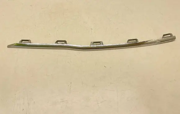 Volvo XC60 Front bumper upper radiator grill 31353767 31333839