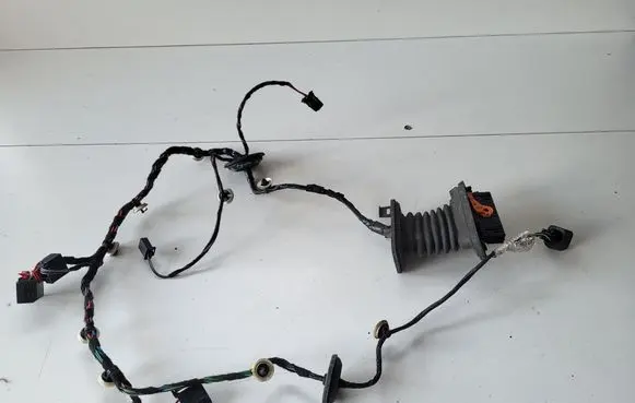 Skoda Superb B6 (3T) Rear door wiring loom 1K0959843C
