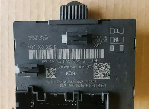 Audi A3 S3 8V Door control unit/module 5Q0959595E 5Q0959595B