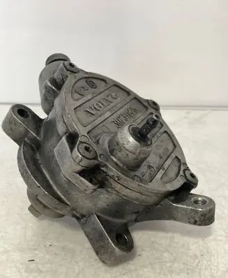 Volvo XC70 Vacuum pump 30731825