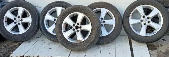 Toyota RAV 4 (XA40) R16 alloy rim 