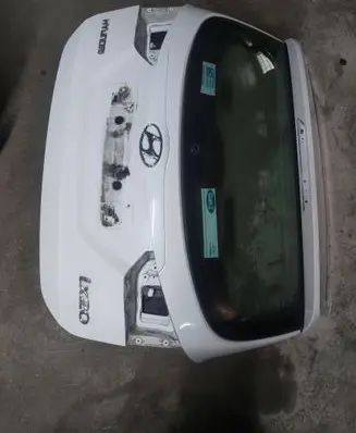 Hyundai ix20 Tailgate/trunk/boot lid 