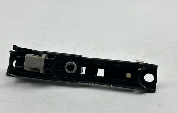 Opel Mokka Seat belt adjustment rail 13585757 AA14135002096