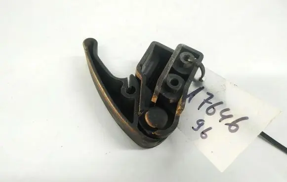 Audi A3 S3 8L Engine bonnet (hood) release handle 1H1823533