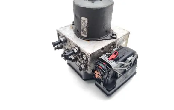 Volkswagen PASSAT B7 ABS Pump 3AA614109AG 6Q0973038A
