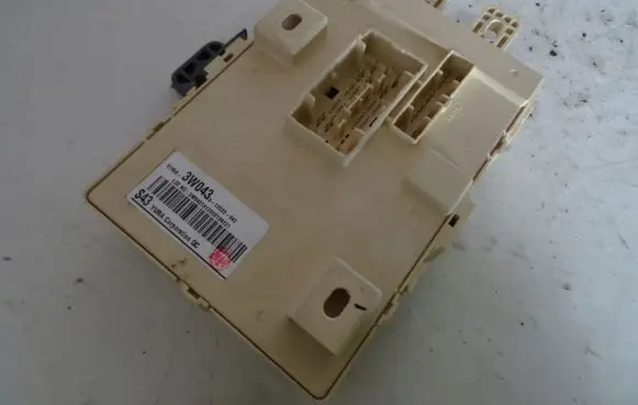 KIA Sportage Fuse module 919503W043