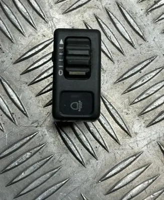 Volvo V70 Headlight level height control switch 9162960