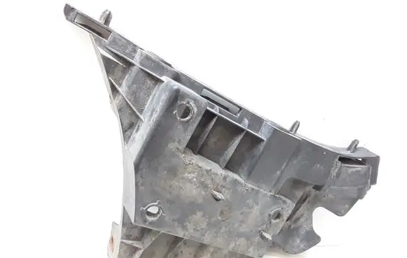 Volvo V70 Front bumper mounting bracket 31265344